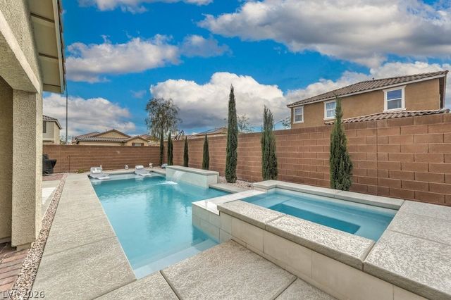 6833 Baylor Creek Street, North Las Vegas, NV 89086