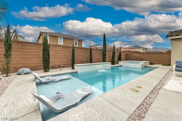 6833 Baylor Creek Street, North Las Vegas, NV 89086