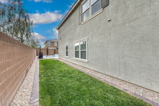 6833 Baylor Creek Street, North Las Vegas, NV 89086