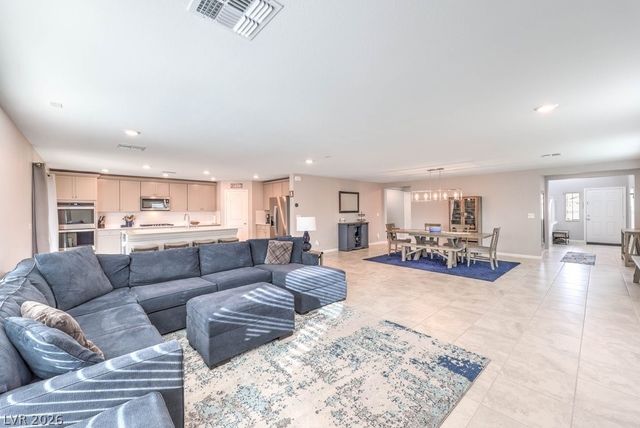 6833 Baylor Creek Street, North Las Vegas, NV 89086