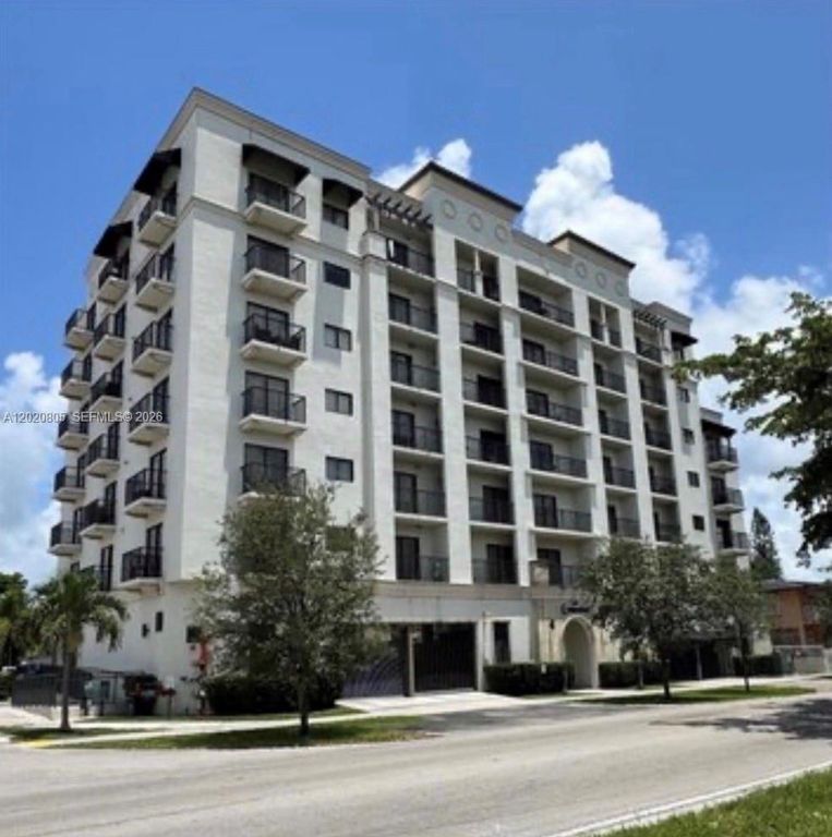1801 SW 32nd Ave 205, Miami, FL 33145