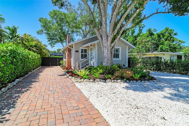 2250 HILLVIEW STREET, Sarasota, FL 34239