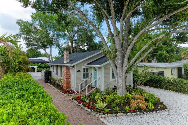 2250 HILLVIEW STREET, Sarasota, FL 34239