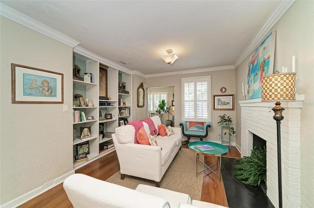 2250 HILLVIEW STREET, Sarasota, FL 34239