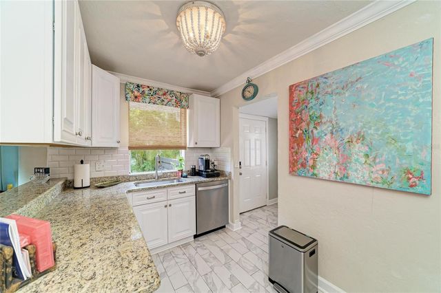 2250 HILLVIEW STREET, Sarasota, FL 34239