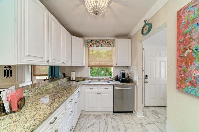 2250 HILLVIEW STREET, Sarasota, FL 34239