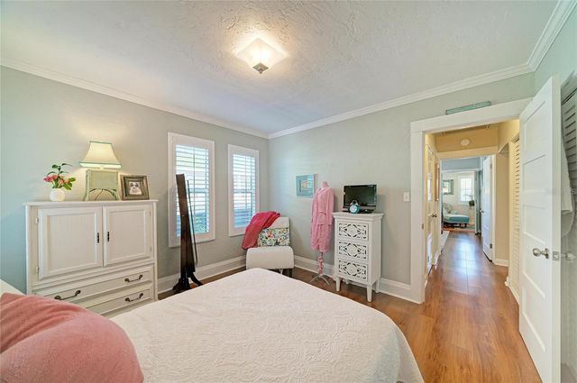 2250 HILLVIEW STREET, Sarasota, FL 34239