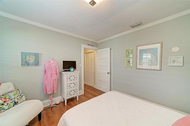 2250 HILLVIEW STREET, Sarasota, FL 34239