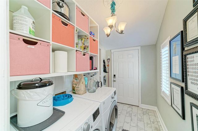 2250 HILLVIEW STREET, Sarasota, FL 34239