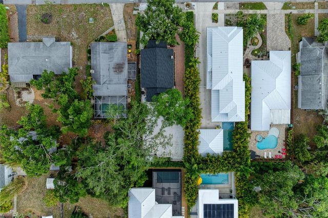 2250 HILLVIEW STREET, Sarasota, FL 34239
