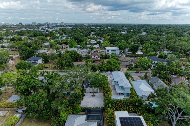 2250 HILLVIEW STREET, Sarasota, FL 34239