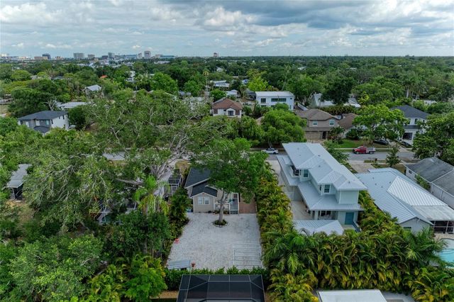 2250 HILLVIEW STREET, Sarasota, FL 34239