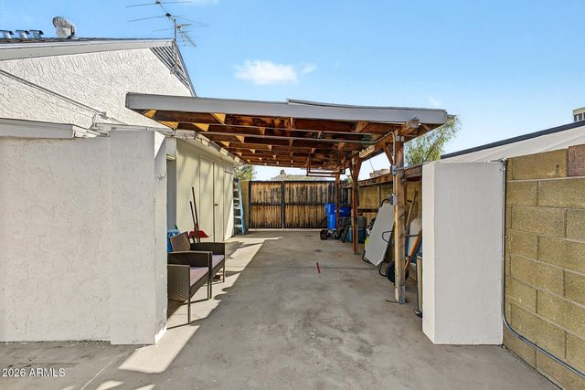 1320 E Piute Avenue, Phoenix, AZ 85024