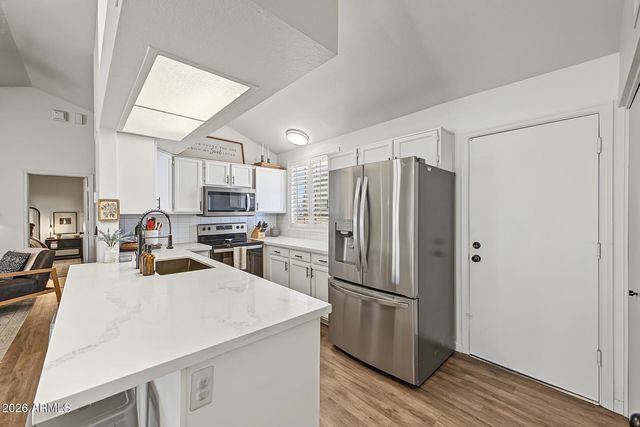 1320 E Piute Avenue, Phoenix, AZ 85024