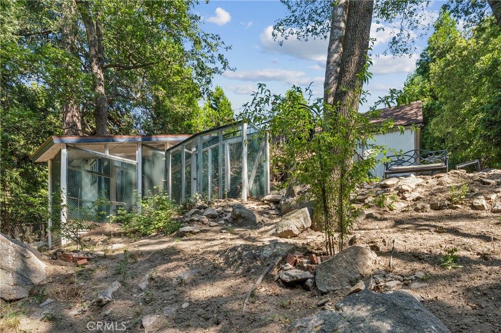 Image 16 of property listing at 26472 Lake Forest, Twin Peaks, CA 92391