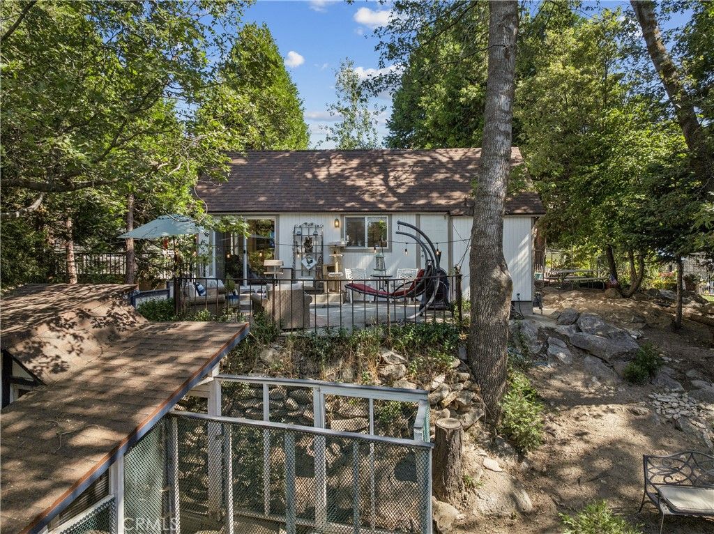 Image 18 of property listing at 26472 Lake Forest, Twin Peaks, CA 92391