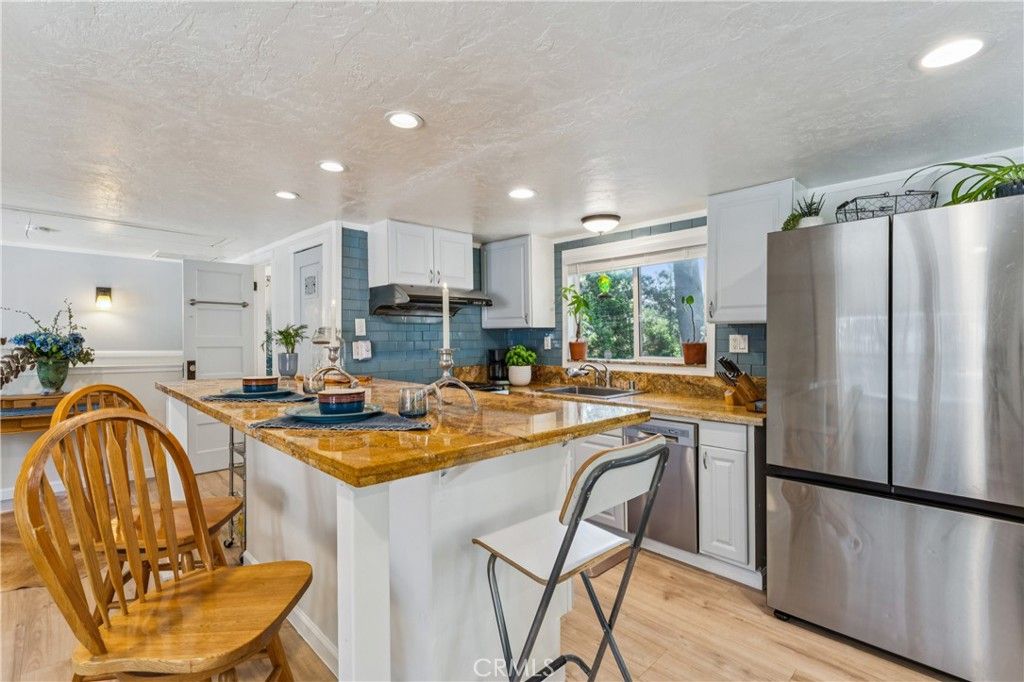 Image 9 of property listing at 26472 Lake Forest, Twin Peaks, CA 92391