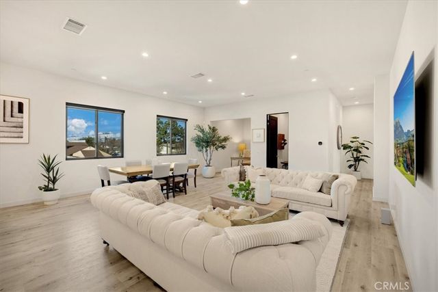 756 W 19th Street B, Costa Mesa, CA 92627
