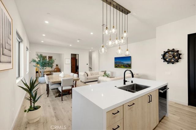 756 W 19th Street B, Costa Mesa, CA 92627