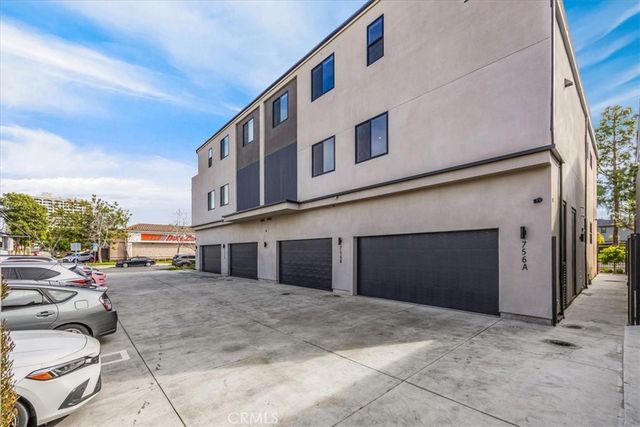 756 W 19th Street B, Costa Mesa, CA 92627