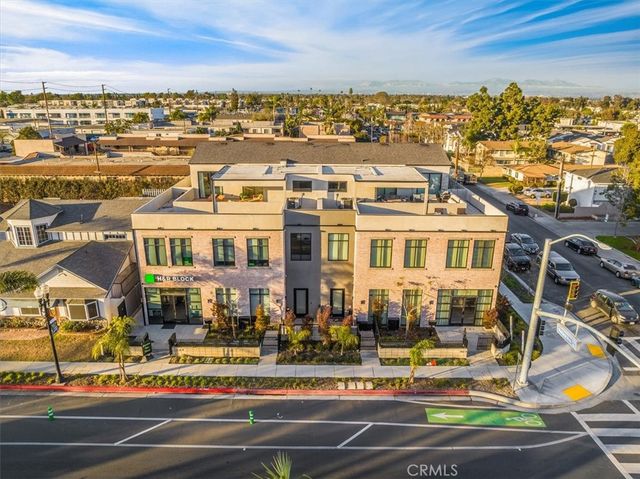 756 W 19th Street B, Costa Mesa, CA 92627
