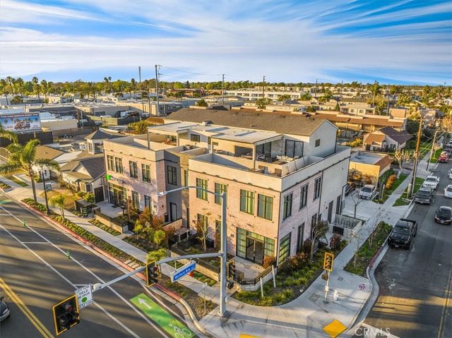 756 W 19th Street B, Costa Mesa, CA 92627
