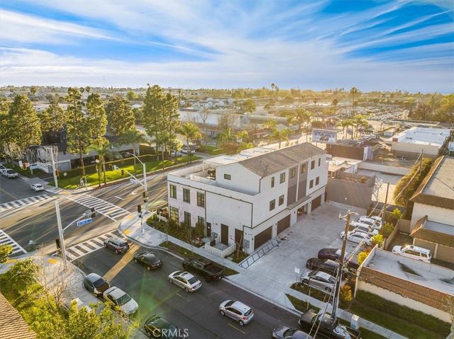 756 W 19th Street B, Costa Mesa, CA 92627