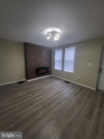 40 E ASHMEAD ST, Philadelphia, PA 19144