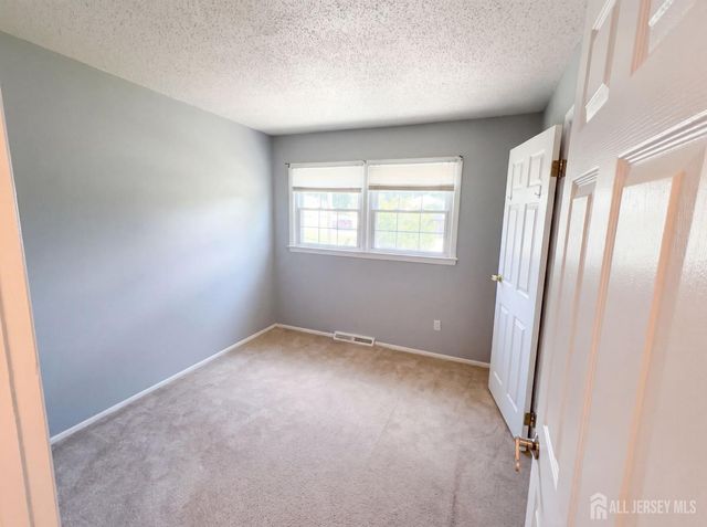 24 Hogan Court, Little Egg Harbor, NJ 08087