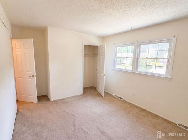 24 Hogan Court, Little Egg Harbor, NJ 08087