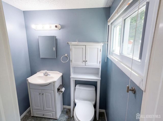 24 Hogan Court, Little Egg Harbor, NJ 08087