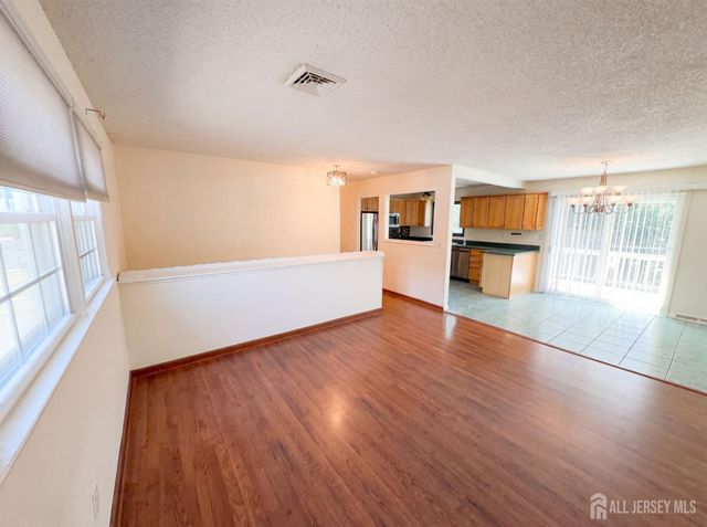 24 Hogan Court, Little Egg Harbor, NJ 08087