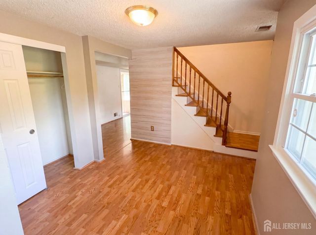 24 Hogan Court, Little Egg Harbor, NJ 08087