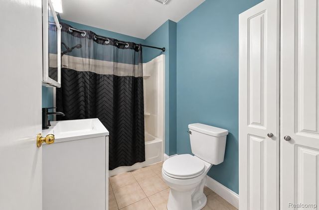 901 Glaspie Road, Oxford Charter Township, MI 48371