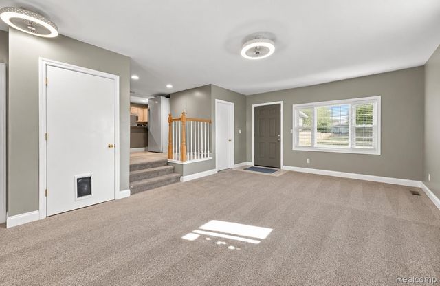 901 Glaspie Road, Oxford Charter Township, MI 48371