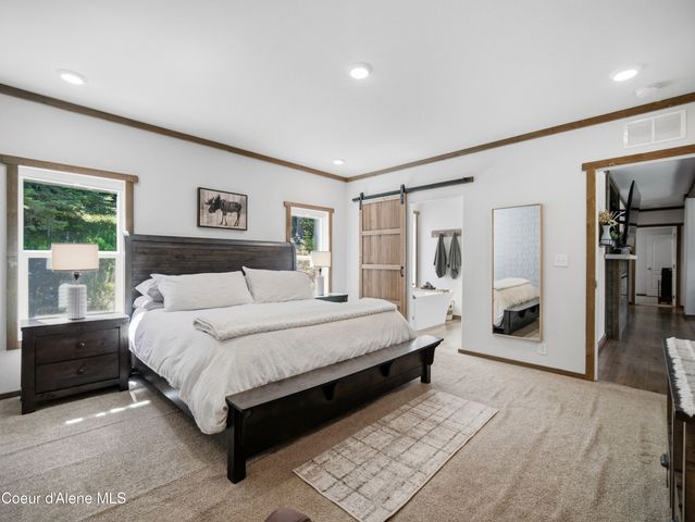 447 S Beaver Lake RD, Athol, ID 83801