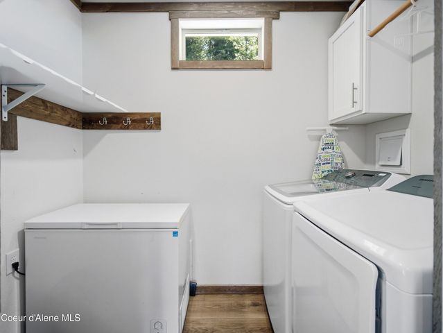 447 S Beaver Lake RD, Athol, ID 83801