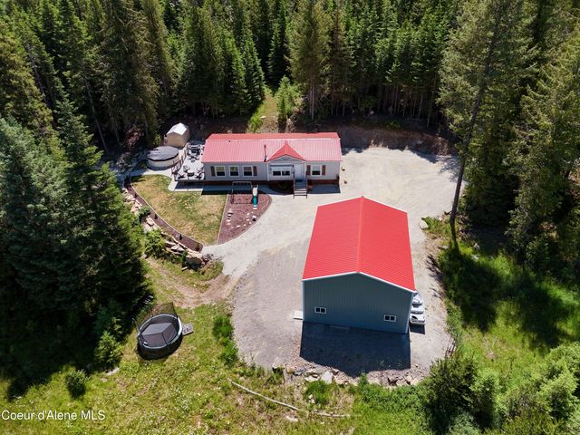 447 S Beaver Lake RD, Athol, ID 83801