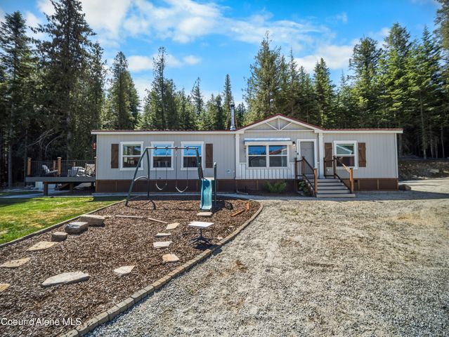 447 S Beaver Lake RD, Athol, ID 83801