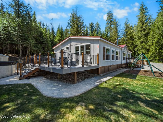 447 S Beaver Lake RD, Athol, ID 83801