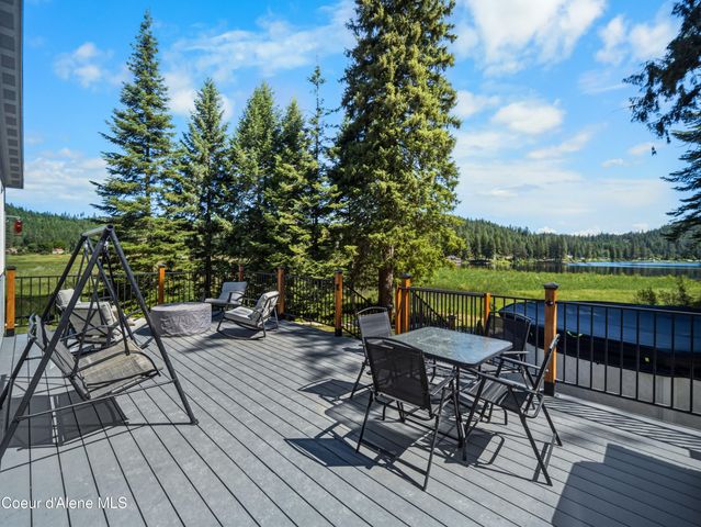 447 S Beaver Lake RD, Athol, ID 83801