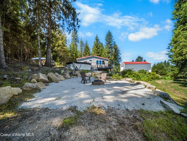 447 S Beaver Lake RD, Athol, ID 83801