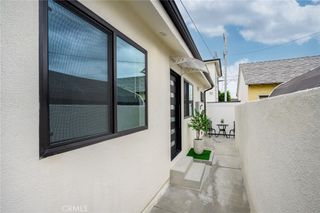 8027 Bellingham Avenue, North Hollywood, CA 91605