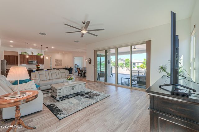 41622 W SUMMER SUN Lane, Maricopa, AZ 85138