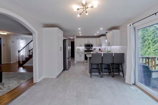 9 Post Rd, Chicopee, MA 01020