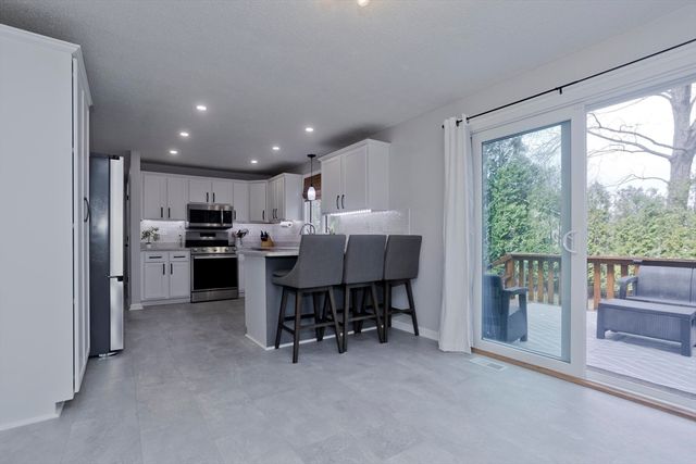 9 Post Rd, Chicopee, MA 01020