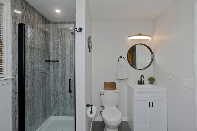 9 Post Rd, Chicopee, MA 01020