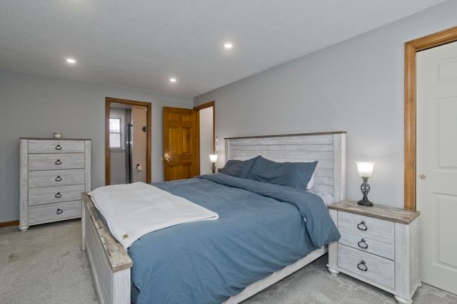 9 Post Rd, Chicopee, MA 01020