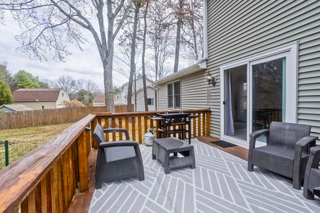 9 Post Rd, Chicopee, MA 01020