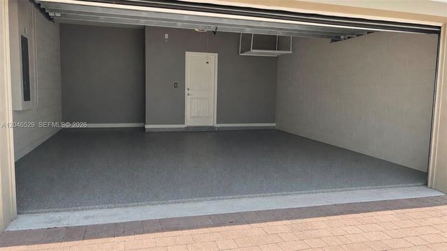 3431 NE 1st St 3431, Homestead, FL 33033